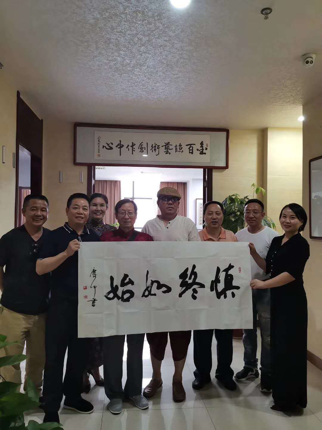 人物画|人民美术家-画之有味、品之生趣：画家俞成林