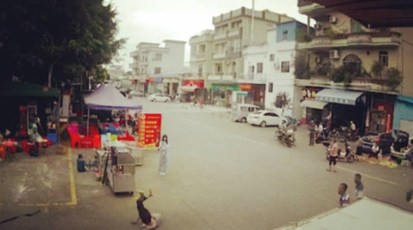 家属|顺德牵狗女孩称：“不在乎别人评价”，为何这是“卑弱的嘴硬”？