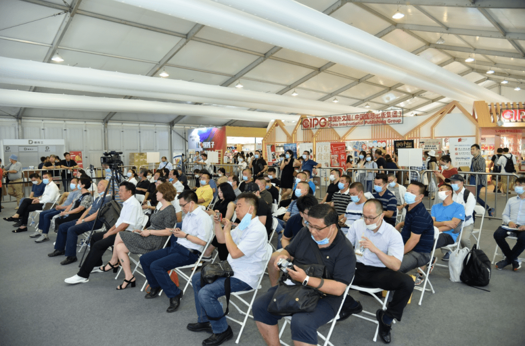 中国|澄明入心 一诗一吟—上海市贵州商会与三联书店联袂打造“站桩意向诗”发布会