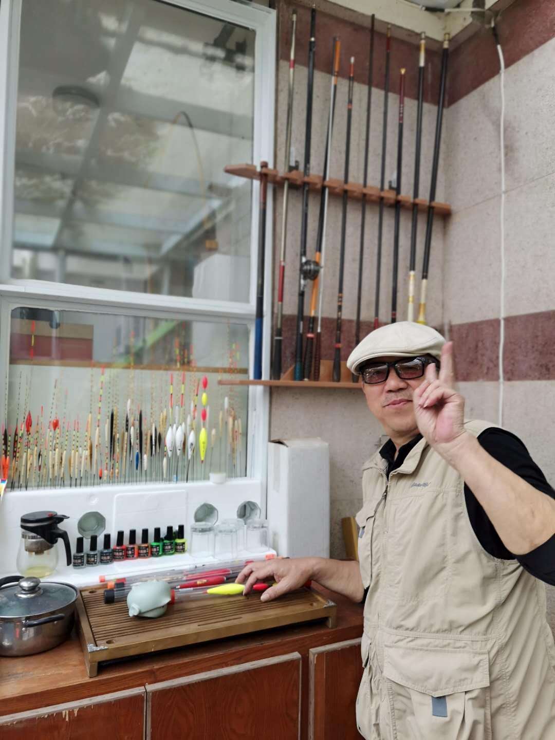 人物画|人民美术家-画之有味、品之生趣：画家俞成林