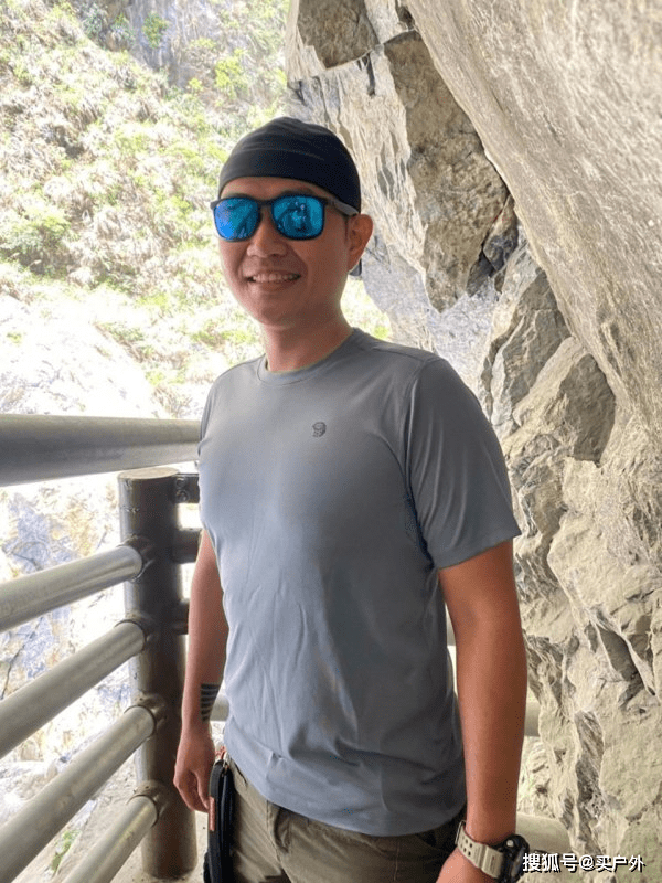 测评|山浩Mountain Hardwear短袖T恤测评,穿着速干又舒适