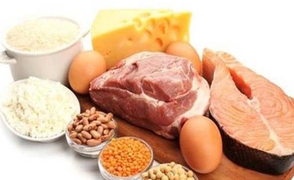 蛋白质|孩子长不高？家长老发愁！蛋白质、钙、维生素你吃对了吗？