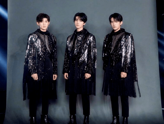 工具|原创TFBOYS七周年演唱会被老板当赚钱工具，录播卖票分三等，还奶公司新人