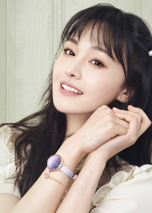 直播|原创十几分钟尴尬直播，让主持人遭遇滑铁卢，这次没有人为她说话了