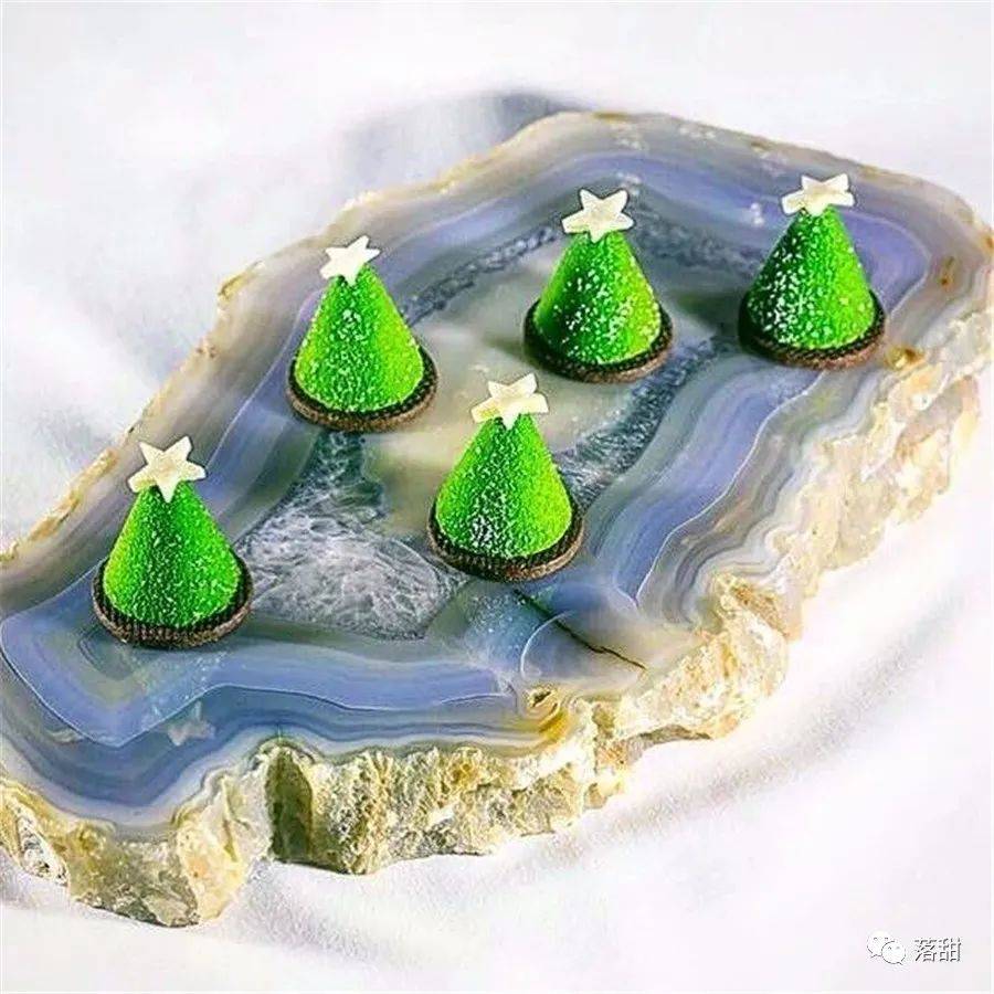 杂谈|杂谈 | 你会不会在乎：盘子和甜品配不配？