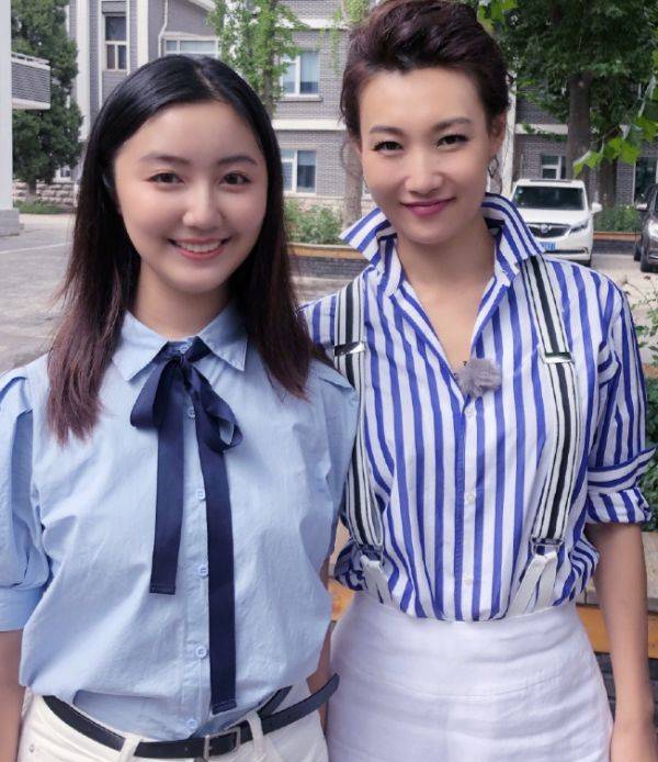 高君雨|谁还记得“点读机女孩”?长大后考进名牌大学,颜值气质不输章子怡