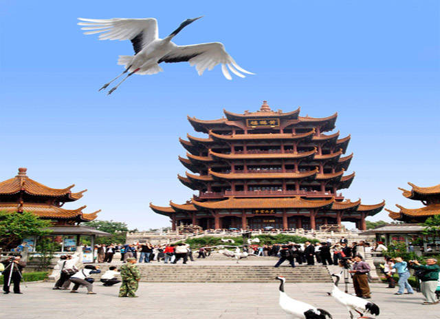 黄鹤楼是国家5a级旅游景区,"江南三大名楼"之一,自古享有"天下江山