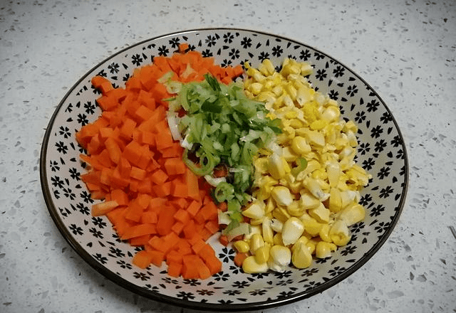 家庭版蛋炒饭怎么做 220dba2d5318486eb8abac779c3be783.png