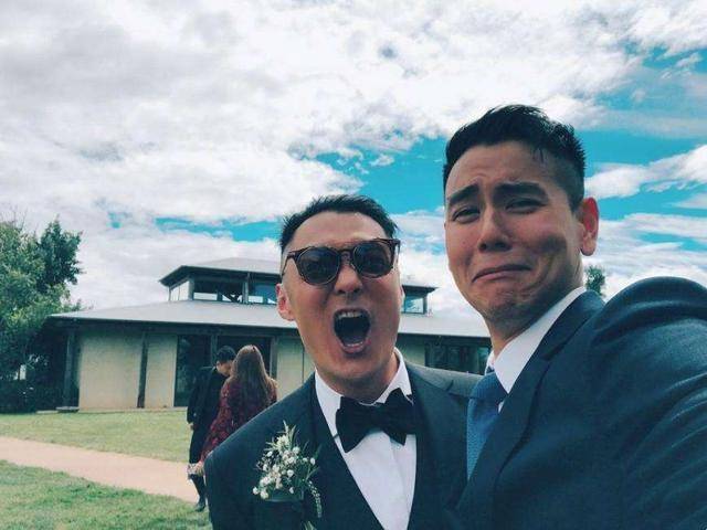 抱娃|原创余文乐七夕前抱娃与彭于晏同框，一声“咕呱”疑调侃他仍是单身