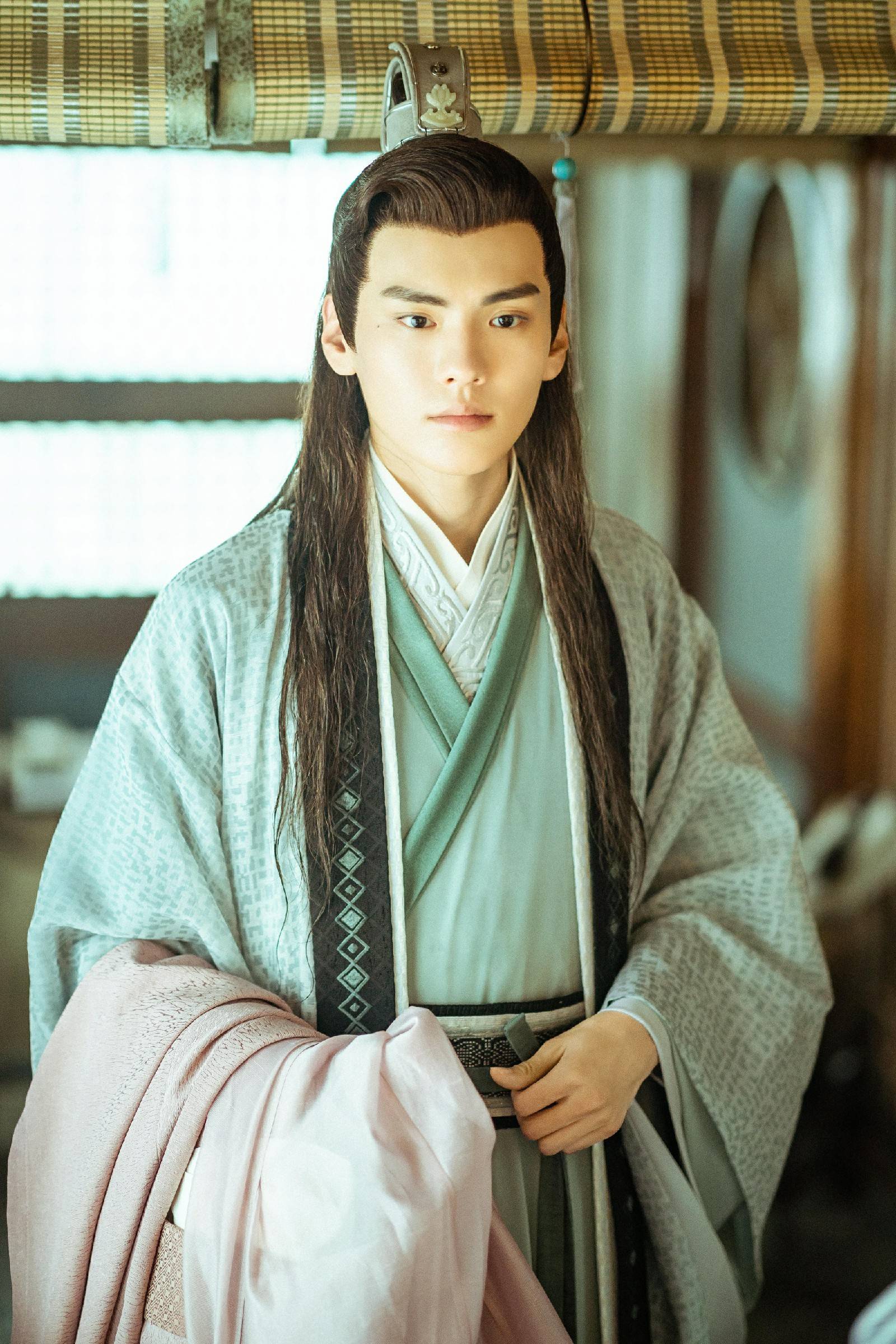 雷泽信|《漂亮书生》圆满收官 “古装新人”毕雯珺满热度毕业