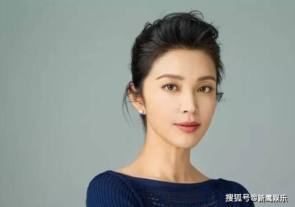 王京花捧红明星 a024cffeb72a4692b5d5ba859e203d7d.jpeg