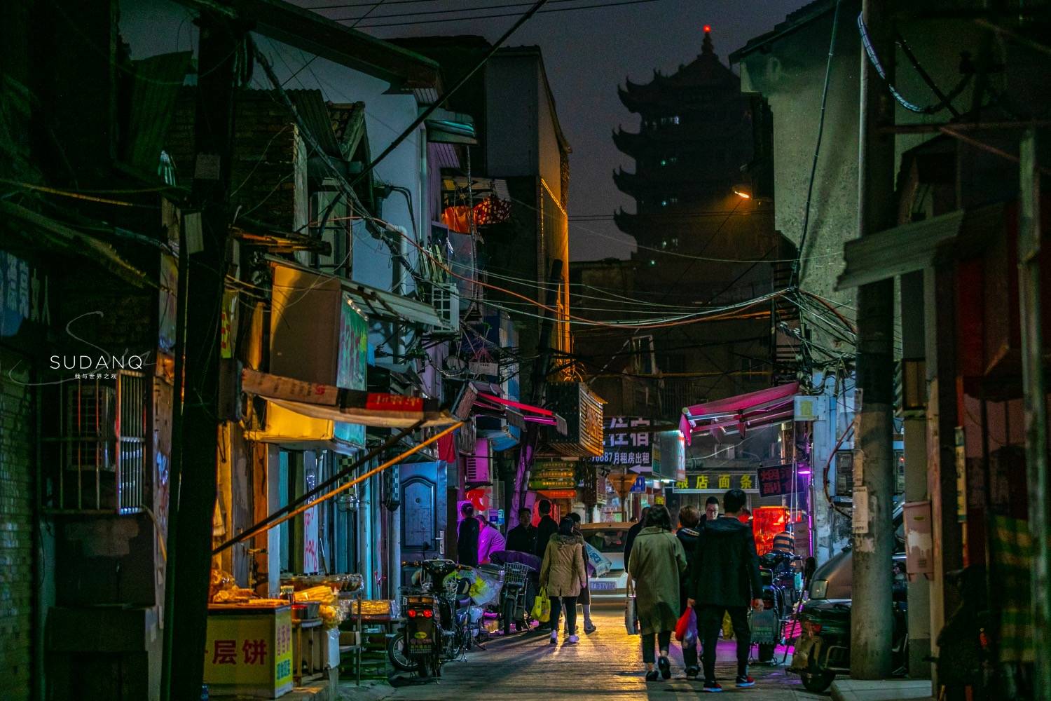 市里|武汉黄鹤楼：天下江山第一楼，繁华街市里的人间烟火