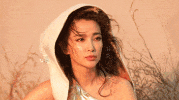 赵丽颖|47岁李冰冰同框32岁赵丽颖完全不输，她的冻龄秘诀竟然是敷面膜？