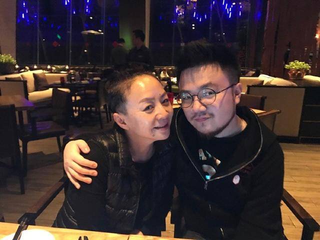 柠檬精|原创宋丹丹晚景凄凉？60岁生日只来了这几个人，柠檬精太酸了