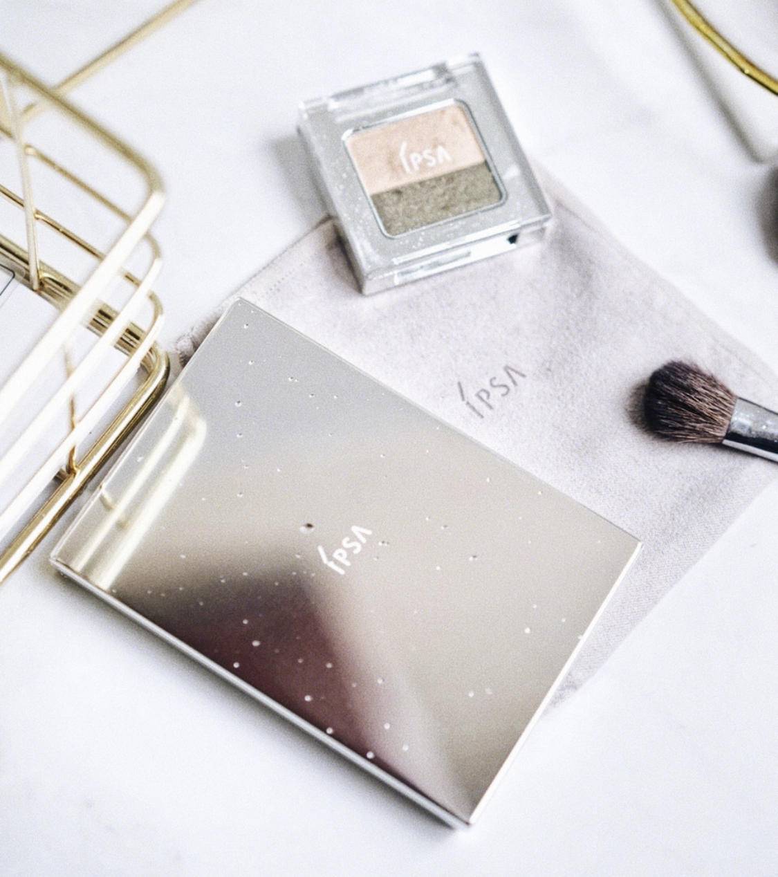 一面|高级感一扫就有，让你一面变立体脸的神器 —— 高光