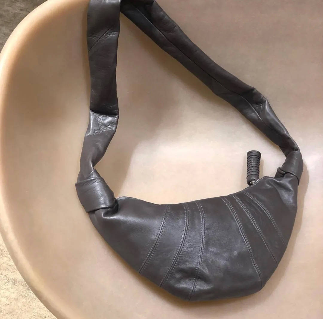 衣橱|世界上所有女生，都需要一个「Lemaire衣橱」