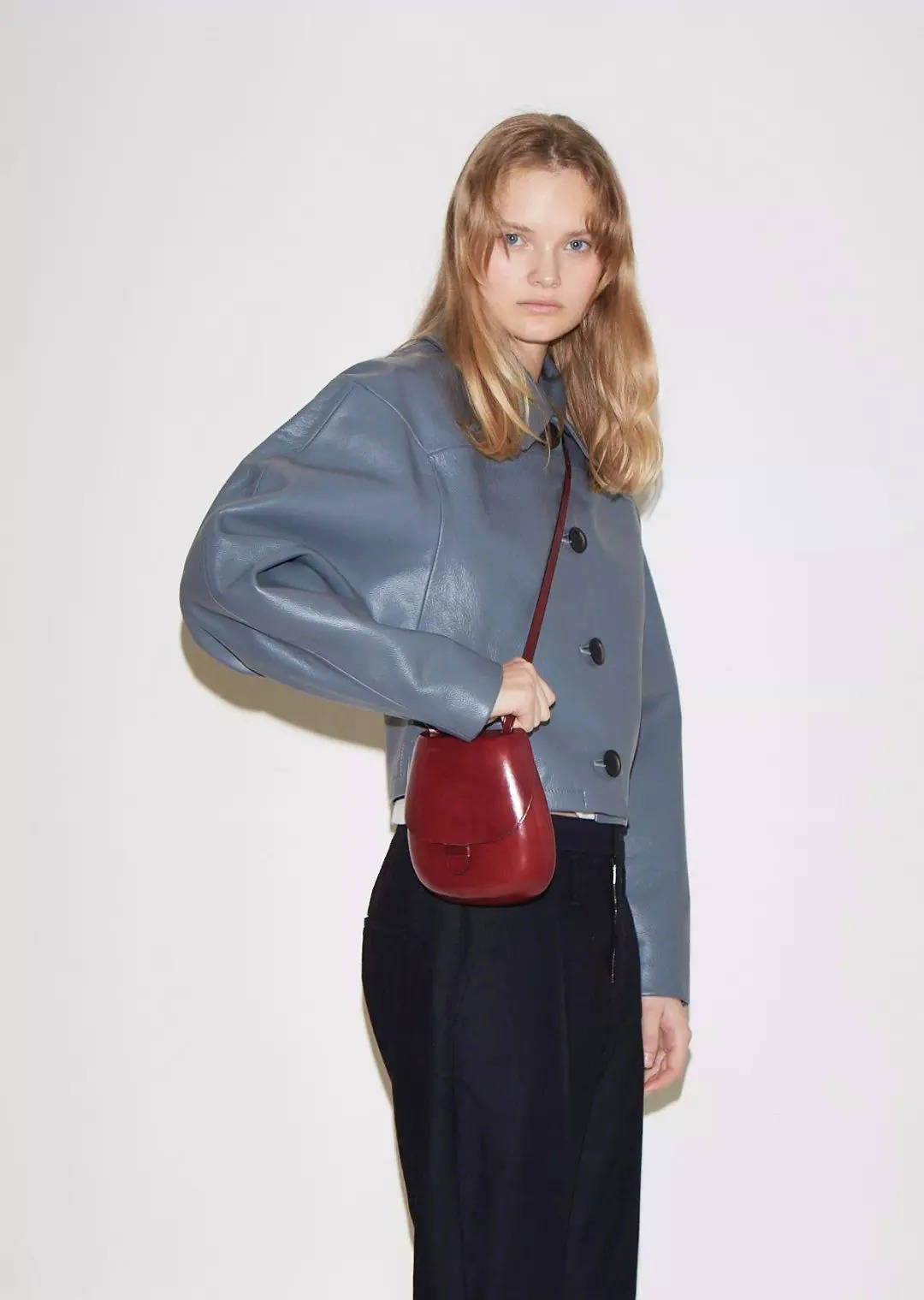 衣橱|世界上所有女生，都需要一个「Lemaire衣橱」