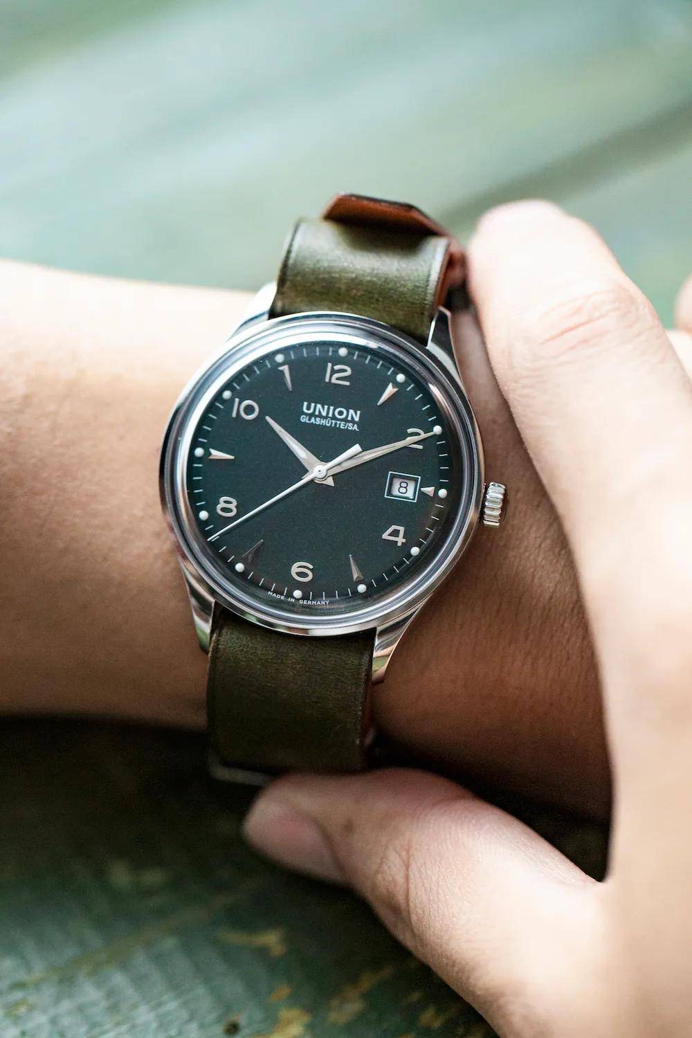 诺拉|男人啊！你被你的手表暴露了