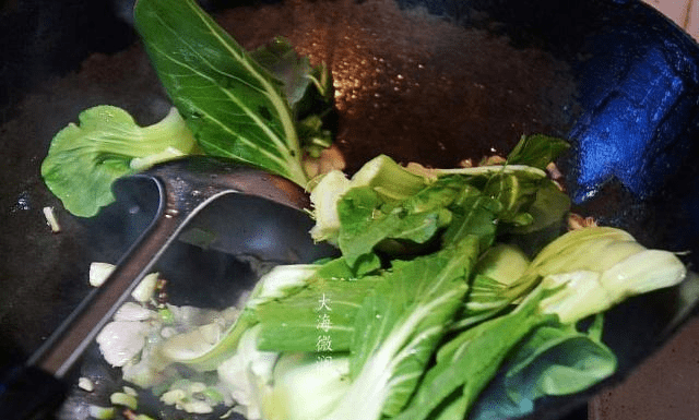 啥菜补铁补钙 501d57592ead4dbc97ebb55dcd6b2f9c.png