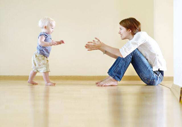 骨骼|实则会影响宝宝骨骼发育，踩坑的赶紧改下列传统陋习看似对娃好
