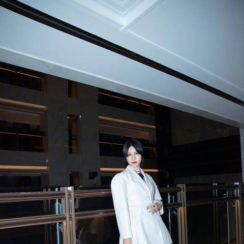 花朵|尚雯婕水钻花朵眼妆上热搜了？是怎么回事？