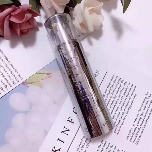 肌肤|这几款精华液美白补水去黄抗初老,定格住你年轻肌肤的秘诀