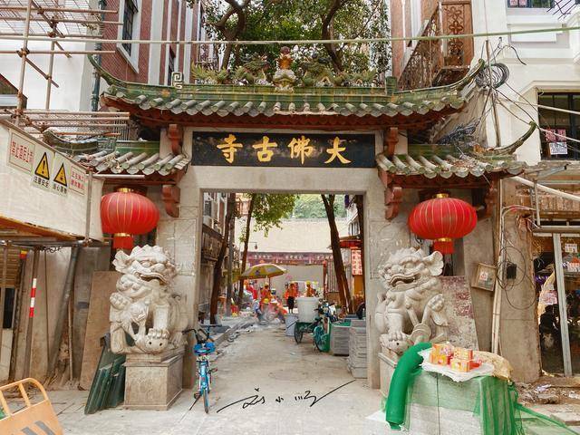 广州有一座著名的寺庙就在最热闹的步行街旁边游客都会去打卡