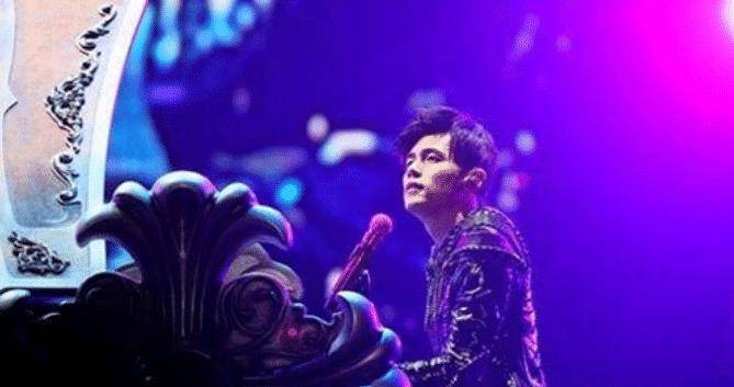 怎么当演唱会安保 aa0ab39f9bf44076964c4001f51b0019.jpeg