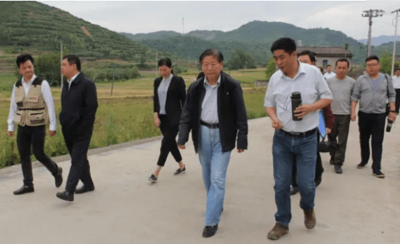 开云体育首页|
CCTV发现品牌栏目组主任杜其洋领导团队落地县域三农品牌计划(图1) 开云体育首页|
CCTV发现品牌栏目组主任杜其洋领导团队落地县域三农品牌计划(图1)