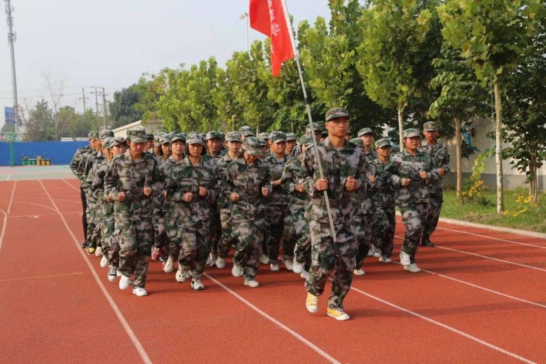 2020年商丘初中排名_商丘市一高被授予“清华大学2020年生源中