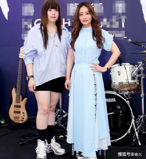 状态|原创46岁陈德容近照曝光，状态极好不显老，因没孩子与富商老公离婚