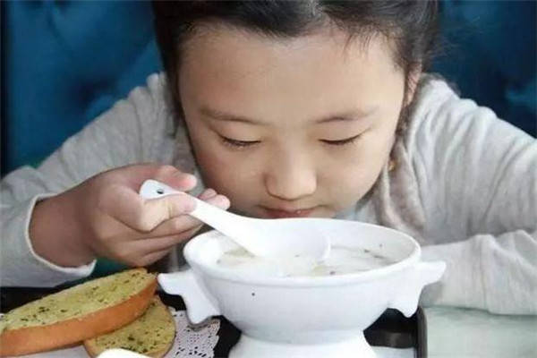 孩子|可能会使骨骺线提前闭合，影响娃身高发育孩子有下列毛病赶紧改