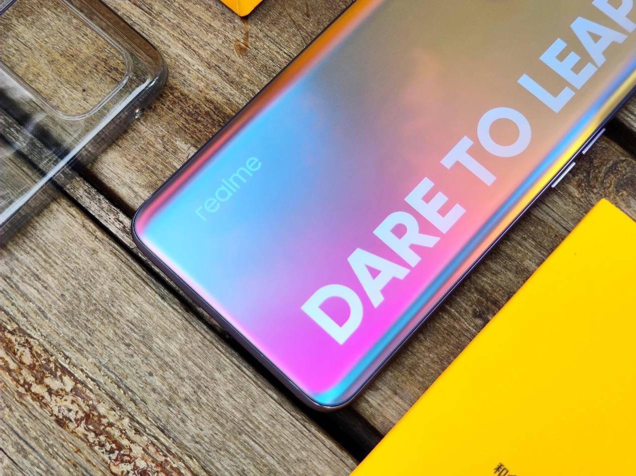 真我x7pro轻薄c位出道实力打脸红米k30至尊纪念版