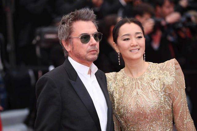 中国|原创巩俐与音乐大师婚后不和？幸福肥加十指扣，有你羡慕的模样