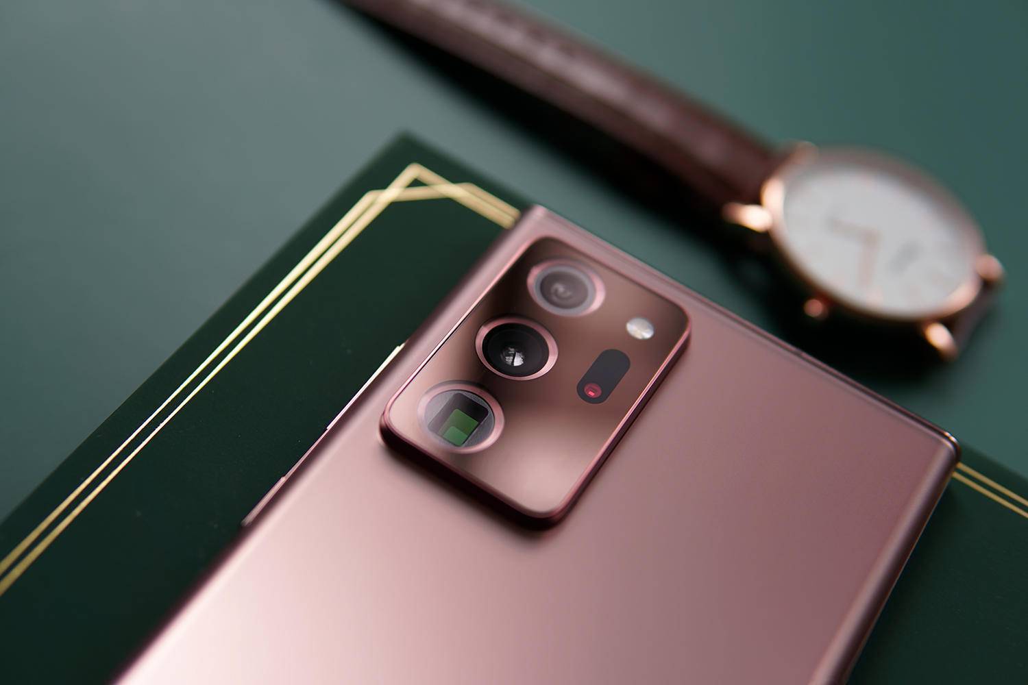 note20u壁纸,note20u高清壁纸 原创机皇实至名归,三星note20 ultra手感好到爆