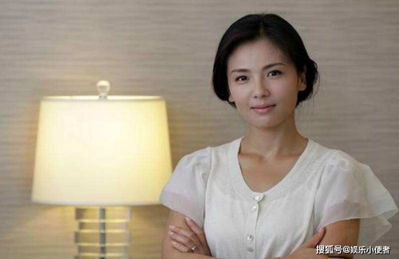 刘涛|刘涛胖二十斤出席活动，终于告别假脸，一袭粉裙美过全场