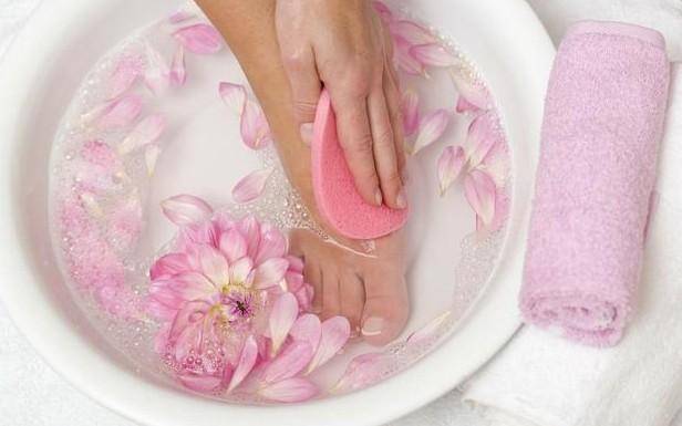 用什么泡脚可以改善气血 fec5025d613744f199d9e5e0881bb214.jpeg