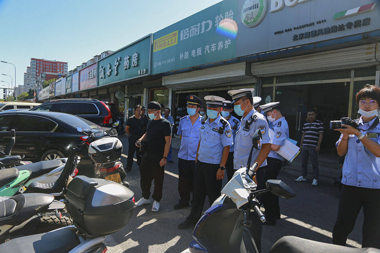 石景山交警开展"消声净路"百日专项行动 属地摩托车行积极响应杜绝