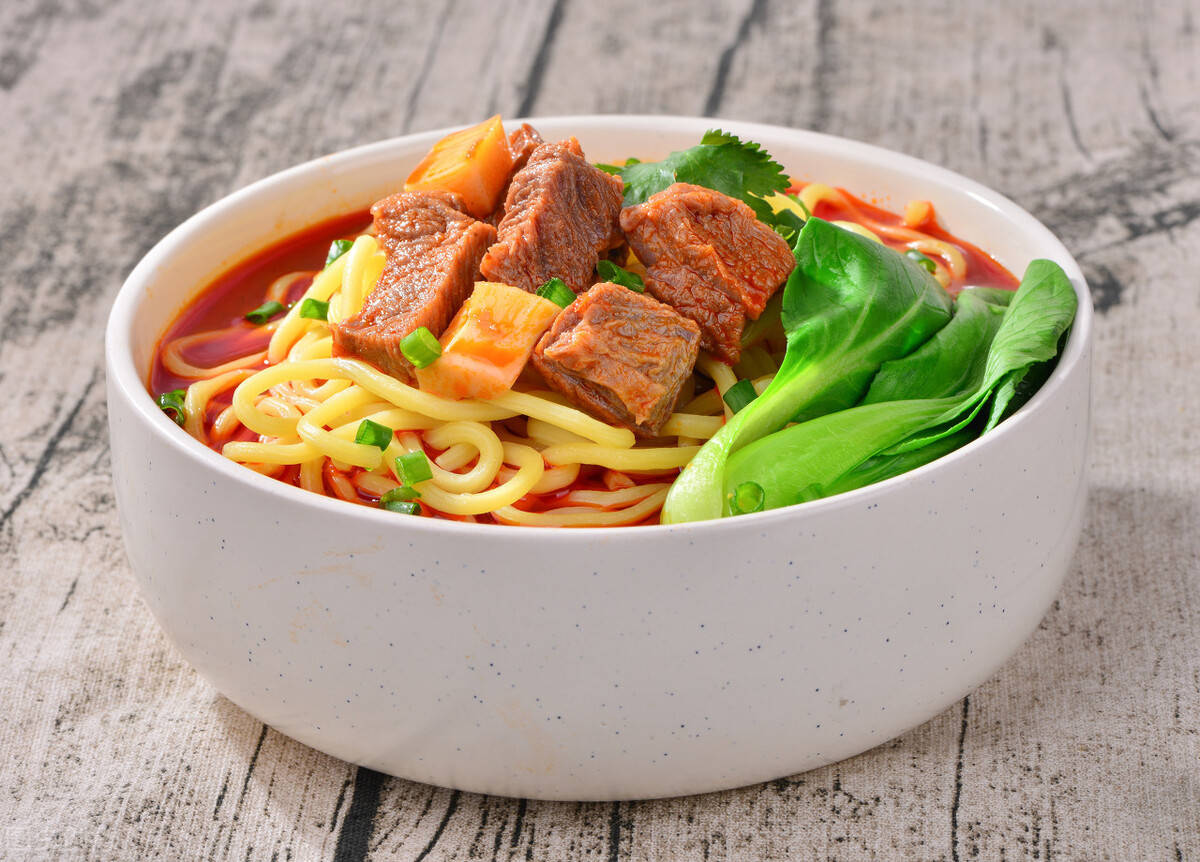 如何做手擀面牛肉 4d35dbaa6102418f9e8d19a84831445d.jpeg