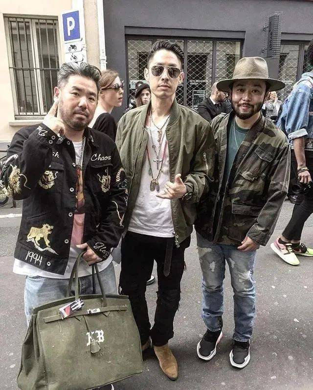 腰包|如果背包是为了炫富，不如全身贴满现金