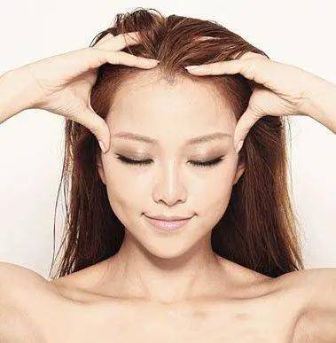 怎样不掉头发生活小妙招 5e7a3d1ab01340e0a56be2a5ff0fc8fe.jpeg