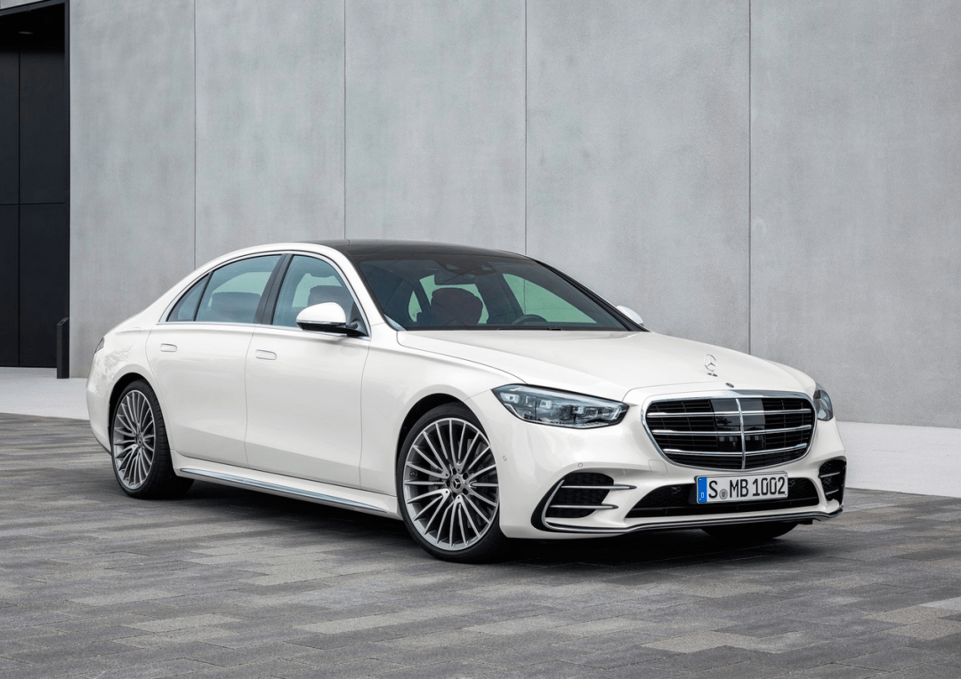 收入多少能买奔驰s级 b40acc6b5f194ca7bfba98cce1814017.png