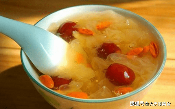 银耳汤怎么出胶 f97b6e05cb2d47129757ffb0be51d17d.png
