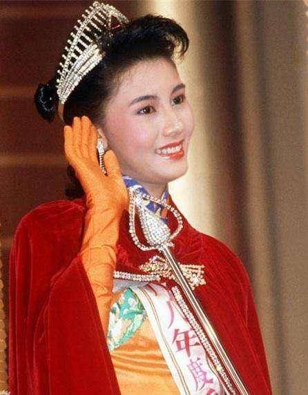 51岁李嘉欣素颜状态 88c023f3532f4f2bb1872dab229f32a0.jpeg