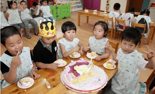如何给孩子过生日 0160053a501c41baafbc00d98b53ecdd.png