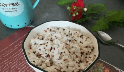 三色藜麦怎么做好吃图片 084442e238904e3093cf50040914bb5d.png