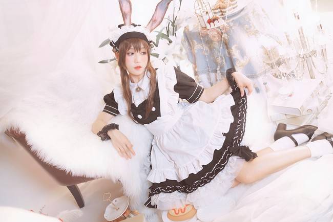 cos:明日方舟——阿米娅外派女仆