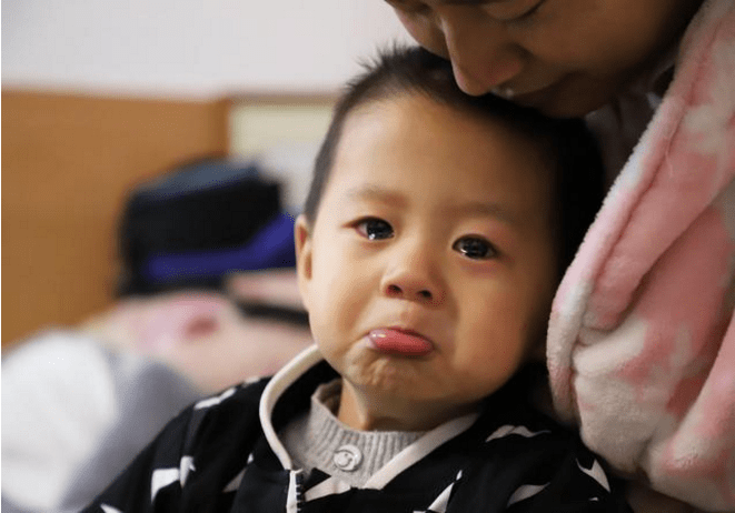 孩子|如何给孩子正确加衣？“三捂二凉”原则，让娃轻松换季天气转凉