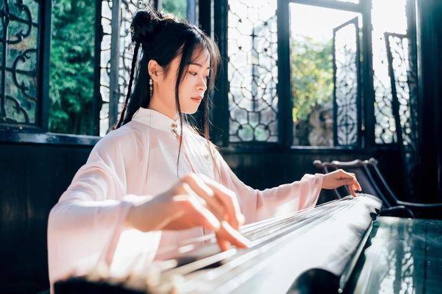 女道士的八字命理如何看 女道士解读命运密码：八字命盘里的女性觉醒启示