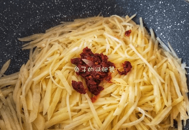 0ec76a3648994794bec81fe8085fe77f.png
